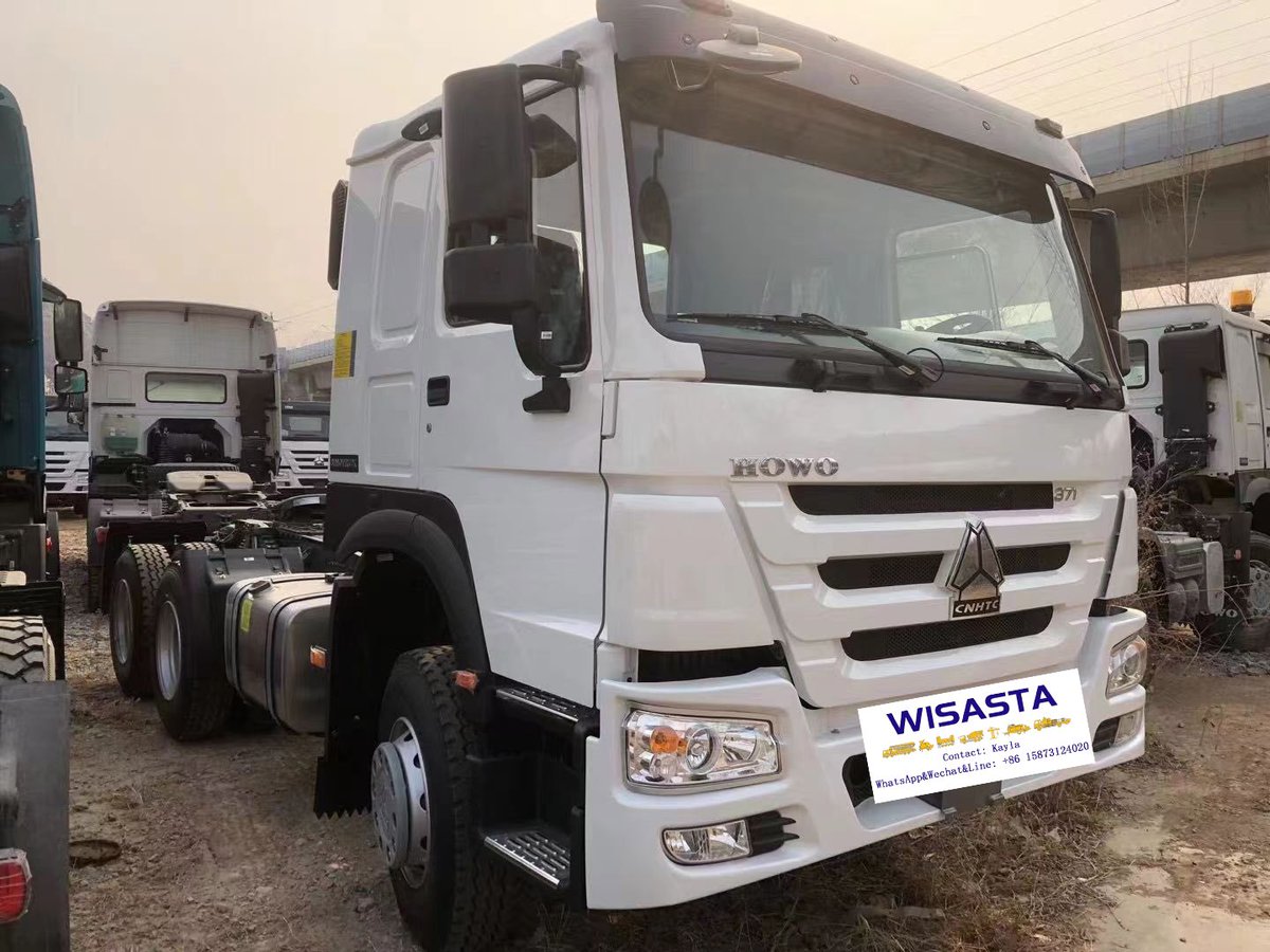 Made year 2023 Sinotruck Howo tractor