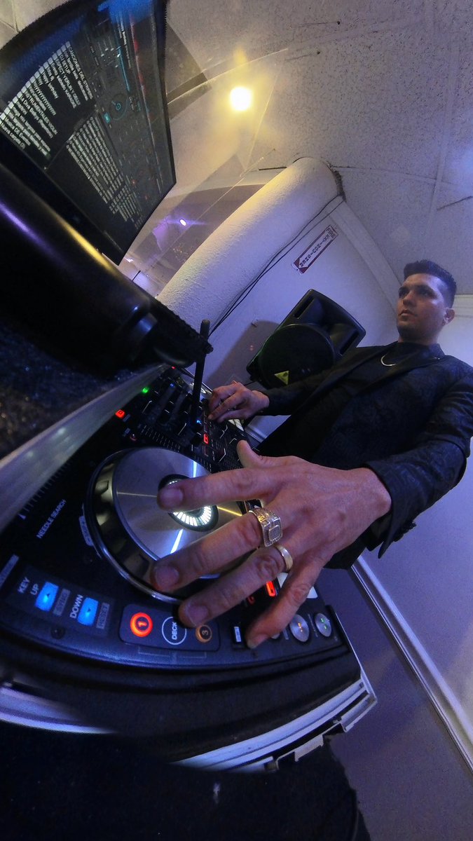 DjDanySagua's tweet photo. Dj Dany Sagua #djs #djset #djsnake #djsoda #djsetup #djstyle #djscrew #djschool #djself #djstorywa #djshadow #djshow #djsets #djsession #djstore #djsixx #djservice #djscratch #djstory #djsax #djsurabaya #dj #music #djlife #party #hiphop #housemusic #techno #dance #producer #djin https://t.co/4GoUTLjtVz