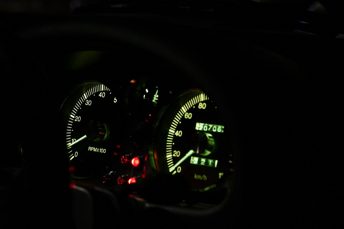 NA8C_GRS200_'s tweet image. 夜に写真撮ってもらいました！

📸 @ino_pahxoetloa  

 #ロードスター乗りと繋がりたい  #ロードスター #na8c  #ユーノスロードスター