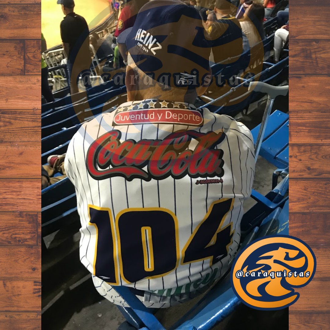 Hoy cumple 104 Años este personaje! EL "Chivita" Lezama, EL Fanático número uno .. Publica tus felicitaciones.. Si tienes foto con el SUBELA!! De parte del Staff y <a href="/caraquistas/">Leones del Caracas</a> #FelizCumpleañosChivita