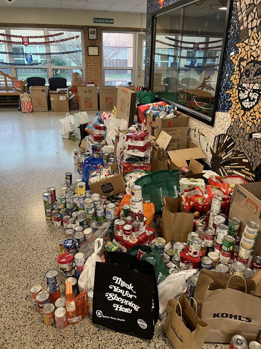 JJESOwls's tweet photo. Current state of affairs… #FindtheKind https://t.co/st2sDUhMnh
