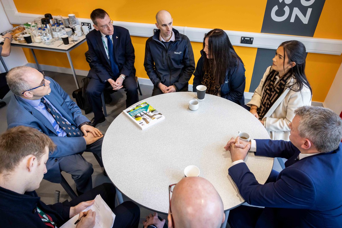 TilburyNorth's tweet image. Did you know @Tilbury_douglas offer a wide range of industry T Level placements on our sites?

Thank you to @OldhamCollege for the opportunity to showcase the benefits of our placements to  @halfon4harlowMP @educationgovuk yesterday.
#TLevelThursday #TilburyDouglas #Construction