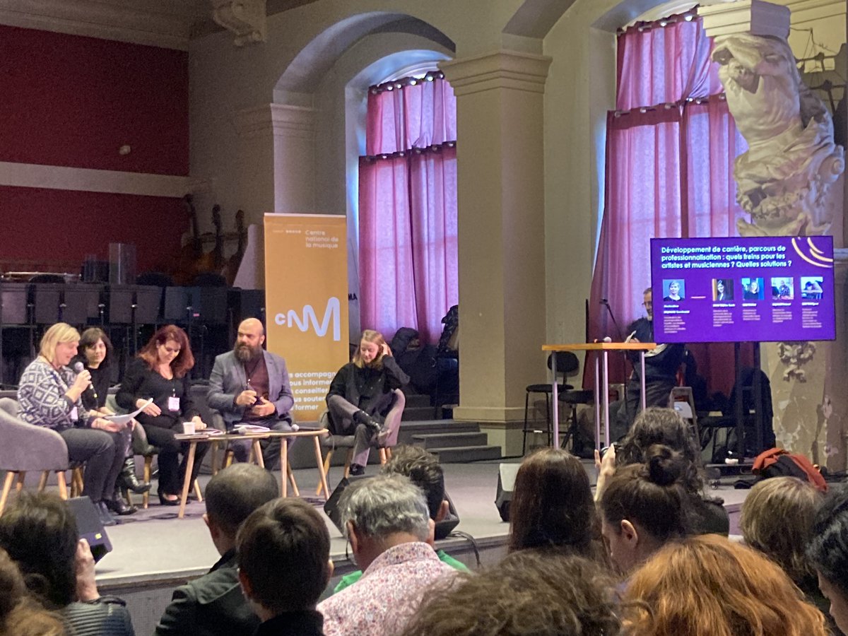 L’équipe est aux Assises de l’égalité femmes-hommes dans la musique organisées par le <a href="/le_CNM/">Centre national de la musique</a>
🤝 Une journée riche en présentations, tables rondes et ateliers pour réfléchir ensemble aux perspectives sur les évolutions du milieu en matière d’égalité femmes-hommes.
#womeninmusic