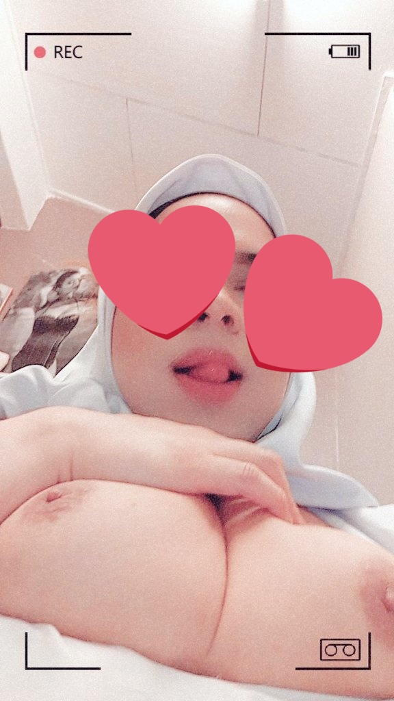 SashaMendozaTS's tweet photo. Ada yang lurve  tak i dgn my school attire. RT sikit nnti nnti i post my vid with this attire . Ayokkkkkk https://t.co/3L8ILyIa4J