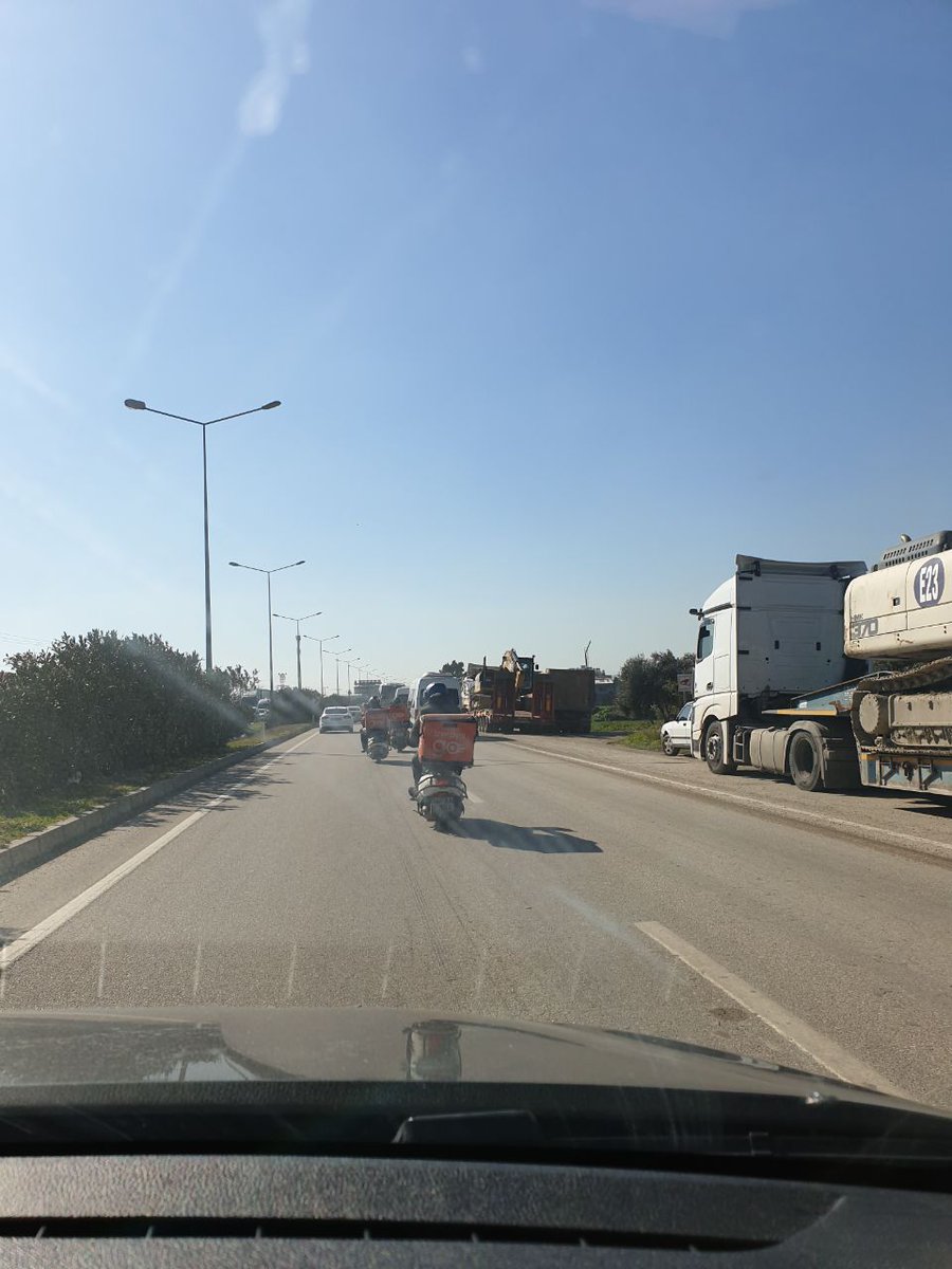 Trendyol Go kuryeleri deprem bölgelerinde depremzedelerle dayanışmak için yollarda!

Dayanışma yaşatır!

#Deprem #Hatay