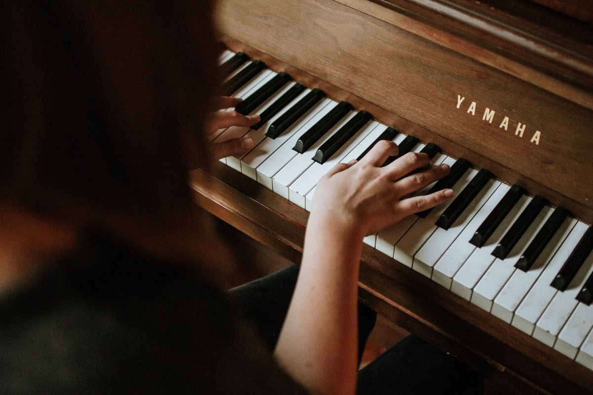 This coming Tuesday, the first Lunchtime Concert of the year will take place in the Lady Chapel 1.15-1.50pm 🎹
Brighten up your lunchtime with musical performances from local musicians🎻
Entry included with a General Admission Ticket. 
More information: bit.ly/3jBQ66Y