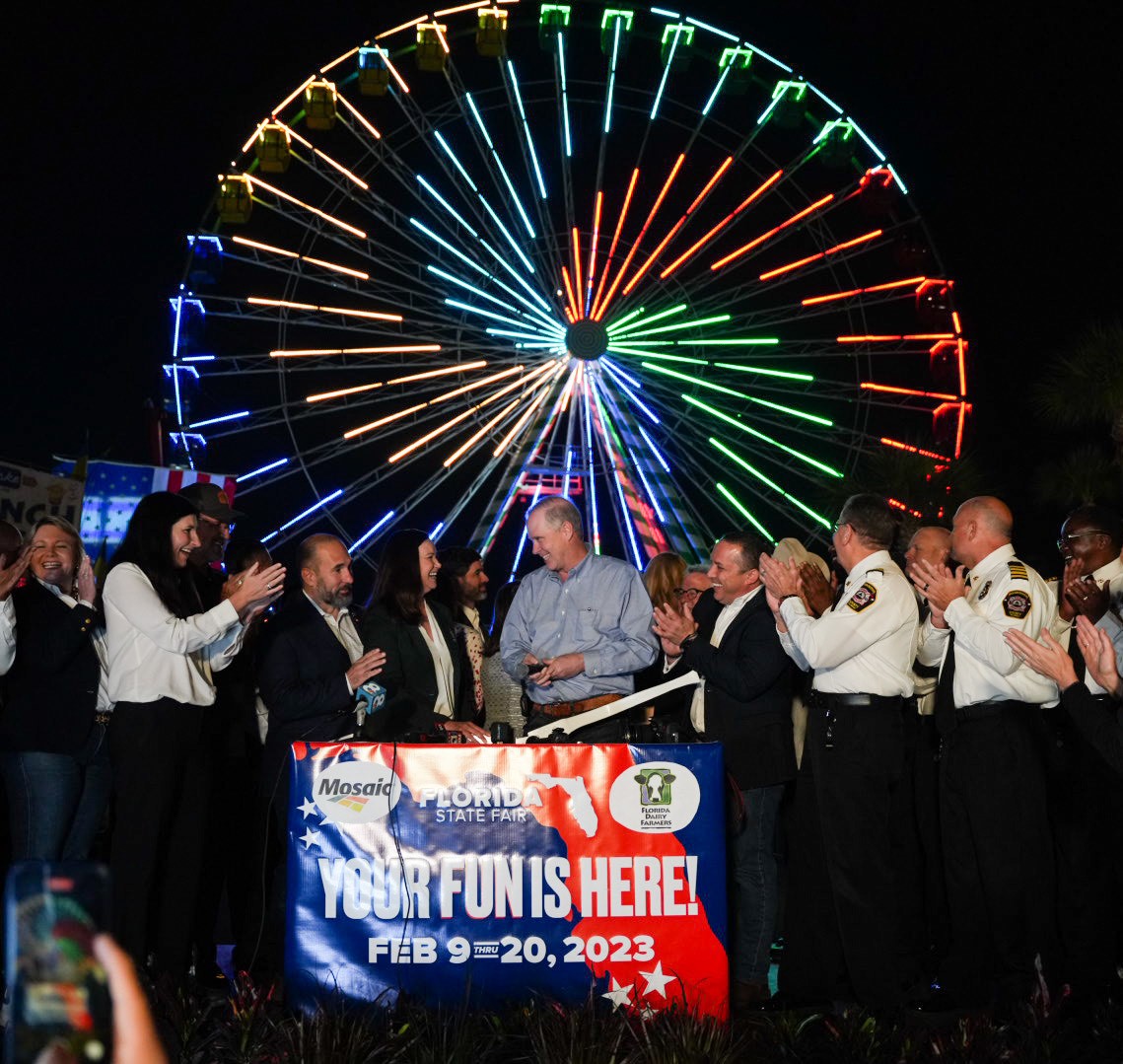 FLStateFair's tweet photo. We have flipped the switch, and it's time for FUN!😍
Thank you to Commissioner Wilton Simpson, Attorney General Ashley Moody, the FSFA Board and our Heroes for opening up the 119th #flstatefair!

#Sponsored by The Mosaic Company &amp; Florida Milk! https://t.co/drduLsI3mL