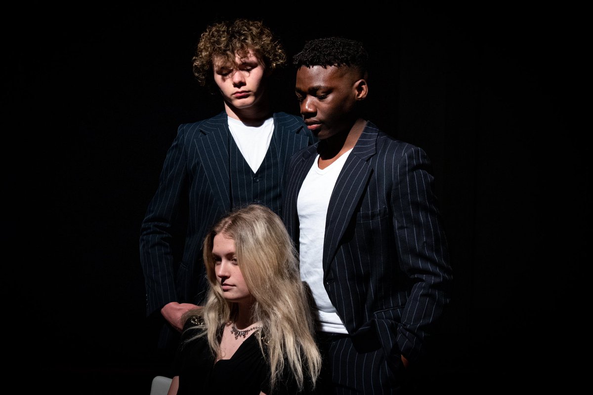 CryptDrama's tweet photo. Get your tickets for The 39 Steps. Tonight @ 7pm. https://t.co/99hOUBZHoS