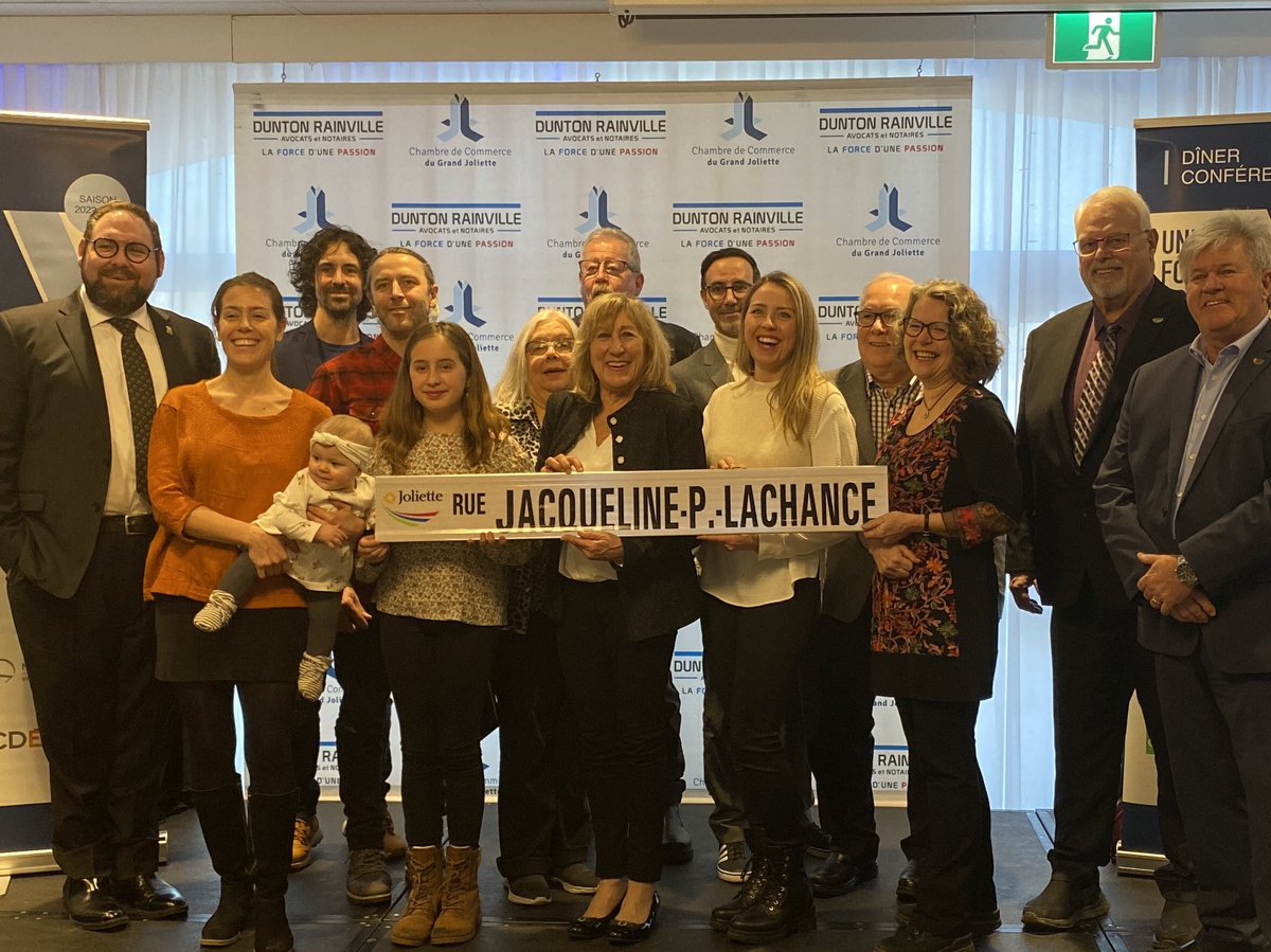 Merci à la ville de Joliette et à son maire Pierre-Luc Bellerose, d’avoir donné à une rue, le nom de ma mère Jacqueline Poirier-Lachance. Première femme présidente d’une Chambre de commerce au Québec. Fierté pour toute la famille.