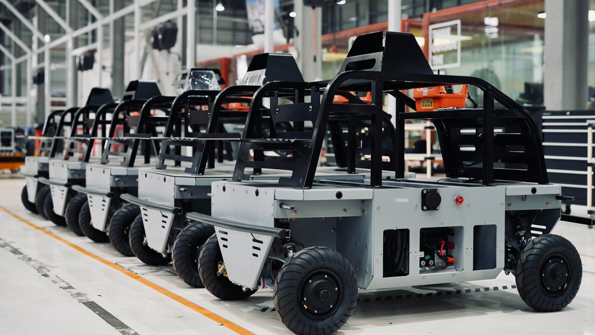 thepixmoving's tweet photo. The PIX Ultra Skateboard Chassis is being mass-produced with a developer's Kit compatible with open-source software like #Autoware and #Apollo. We sincerely invite #automotive and #selfdriving innovators and #academic institutions for quick-and-easy setup.

#AcademicTwitter https://t.co/LZ1LNAXb99
