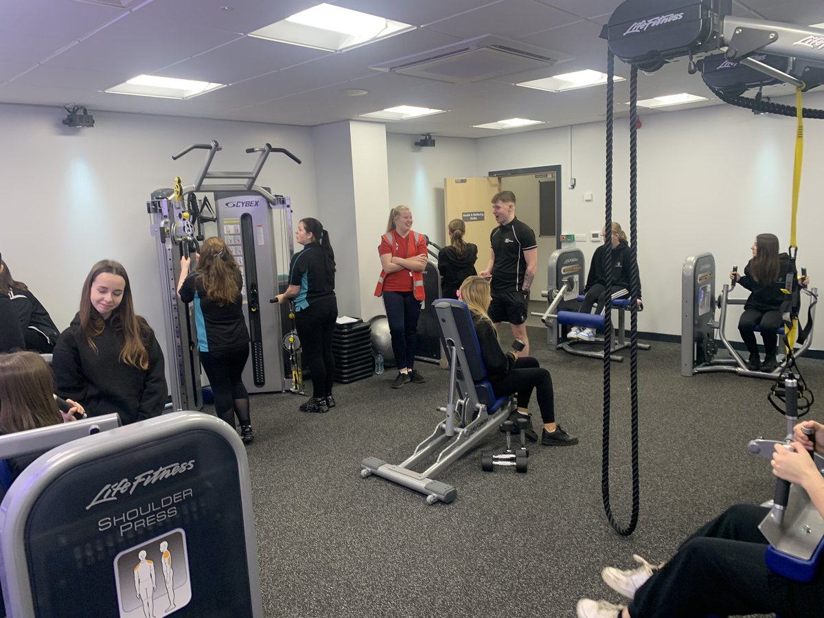 St Lawrence PE Dept tweet media