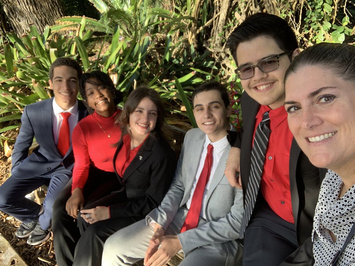 msgator9's tweet photo. Fairchild Challenge ready! @HMLSrHighSchool @ https://t.co/6mstDrDy69