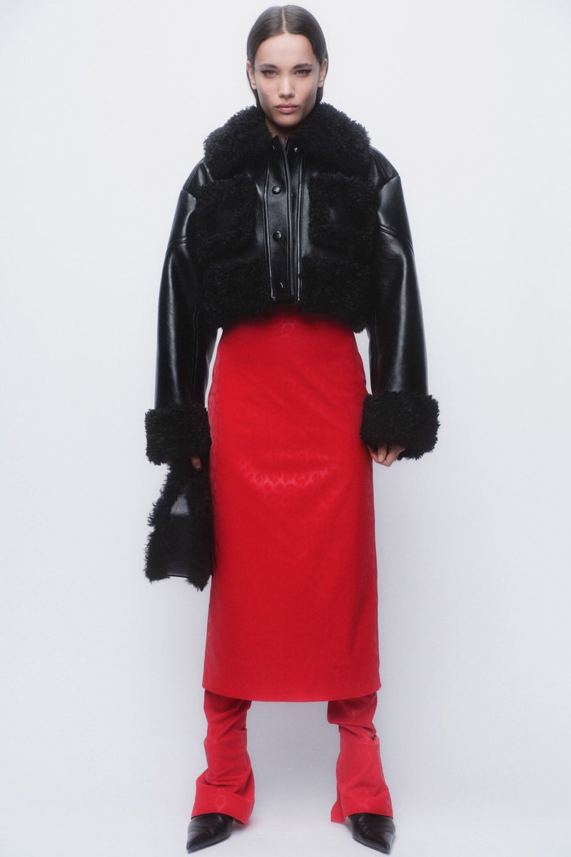 kendam_com's tweet photo. Stand Studio Fall Winter 2023-2024 collection lookbook (27 outfits) https://t.co/hd2em2KpRj
#StandStudio #FW23 #Lookbooks #Fashion #Kendam https://t.co/VeP14DJwKy