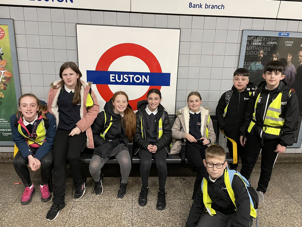 Mrs Thomson tweet media