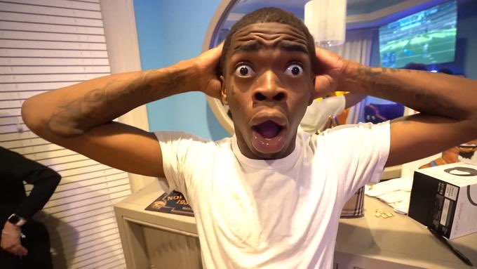 autisteddie's tweet photo. y’all when you realize the queer community has other ppl in it https://t.co/VznuAFobjk