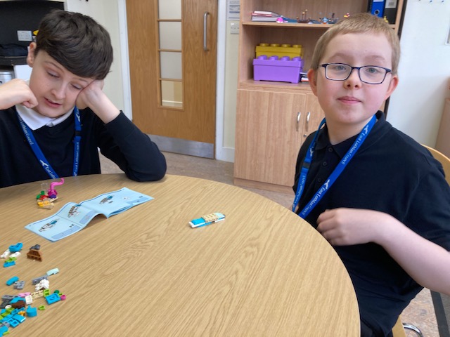MeadowparkCP's tweet image. LEGO Therapy continued the underwater theme this week with the addition of a seahorse. Really great communicating this week guys as there were some tricky steps. #teamwork #solutionbased @knoxacademy