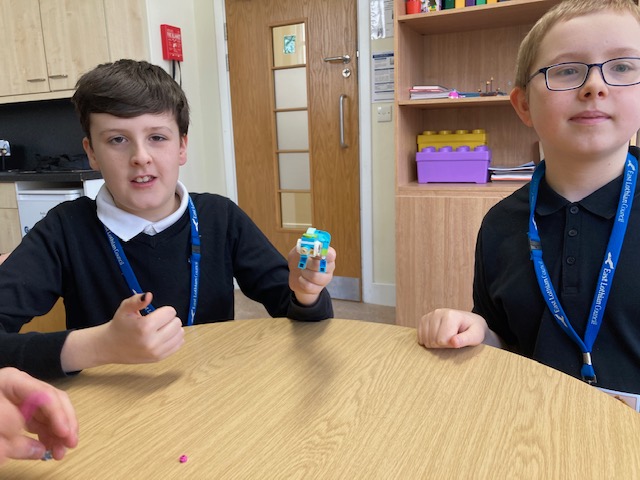 MeadowparkCP's tweet image. LEGO Therapy continued the underwater theme this week with the addition of a seahorse. Really great communicating this week guys as there were some tricky steps. #teamwork #solutionbased @knoxacademy