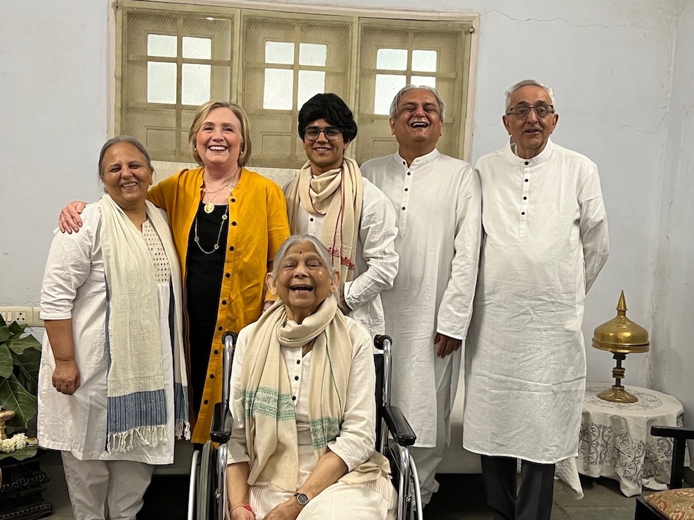 I've been in India the last few days celebrating the 50th anniversary of the Self-Employed Women's Association (SEWA) and the legacy of its founder, my friend and hero Ela Bhatt. instagram.com/p/CocaE9IOxNv/…