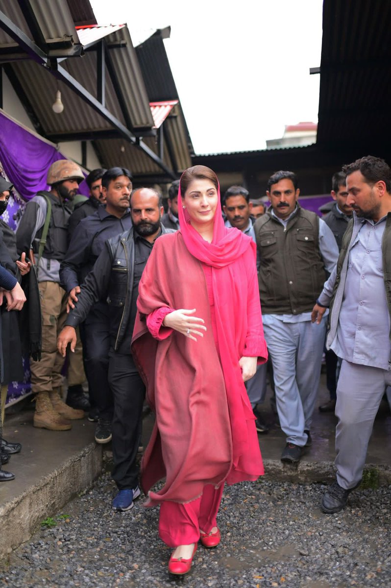 hinaparvezbutt's tweet photo. ہزارہ کی بہادر بیٹی ❤️ https://t.co/xb6wsGdtwb