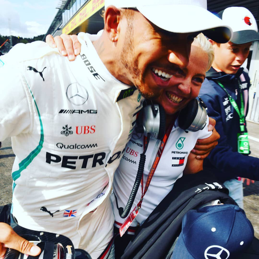 Lewis Hamilton pictures that will make you smile (@smilinglewis44) on Twitter photo 