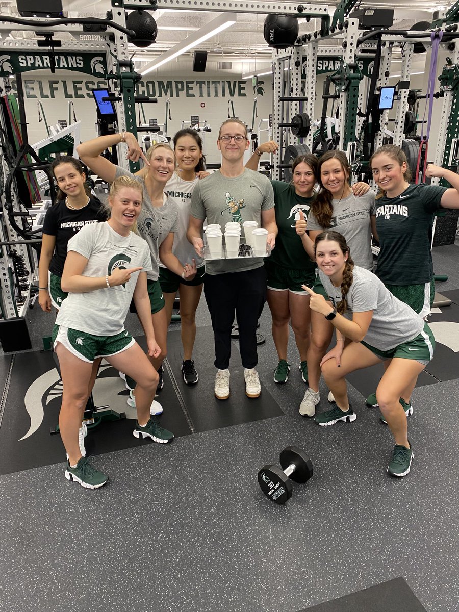 MSU_WGolf's tweet photo. Another amazing workout this morning and our made to order smoothies afterwards from Lee! #thankful #Spartanfamily https://t.co/JzCociB6LY