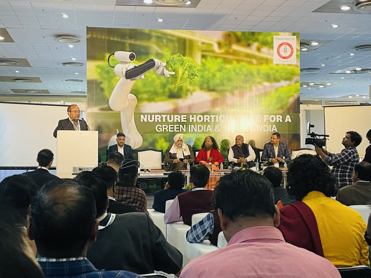 Day first of our participation in India International Horti Expo. Had a chance to showcase our mission activities with Chidanand Saraswati and Sh. K C Tyagi ji (Ex Rajya Sabha member). Thanks to Singh Yp sir, President Indian Nurserymen Association for arranging such a good show.