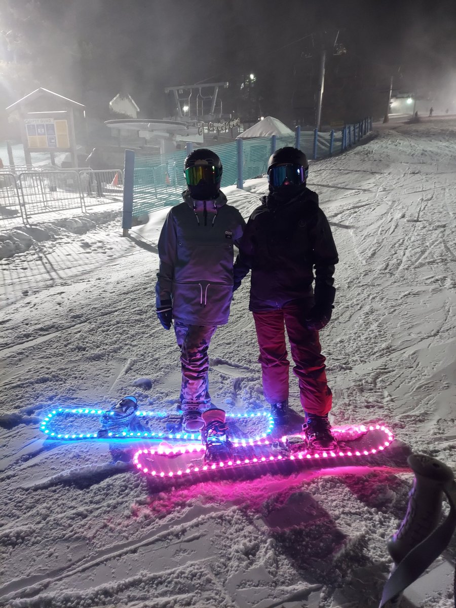 LEDsnowboard's tweet photo. A photo sent in from two customers with our new 360 degree lights installed on their boards! #snowboarding #snowboard https://t.co/9cNUeXLGCP