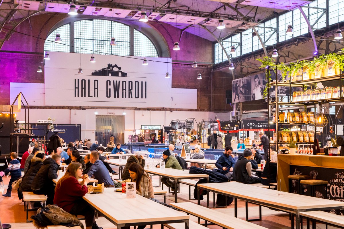 Go2Warsaw's tweet photo. Hala Gwardii is hidden behind its twin Hala Mirowska. Vitis and experience the amazing atmosphere of its original interior!  Help us win the title of #EBD2023 and vote Warsaw at https://t.co/LHLLdw8eJJ
#DiscoverWarsaw #MamyTowWarszawie https://t.co/ikB3NEBUOH