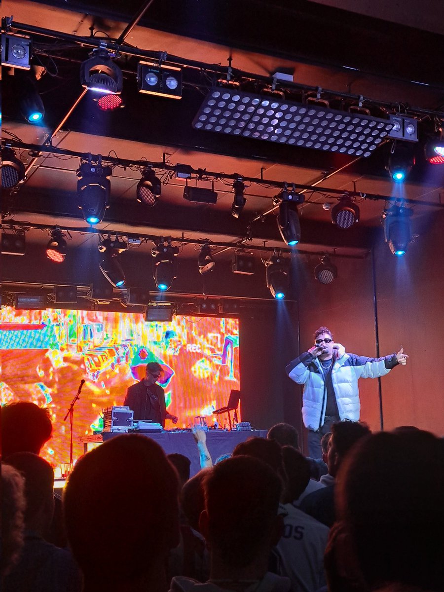 JosanDmine's tweet photo. Increíble lo de anoche @HokeBBO @louisamoeba #BBOTour https://t.co/cDpBqvpOcO