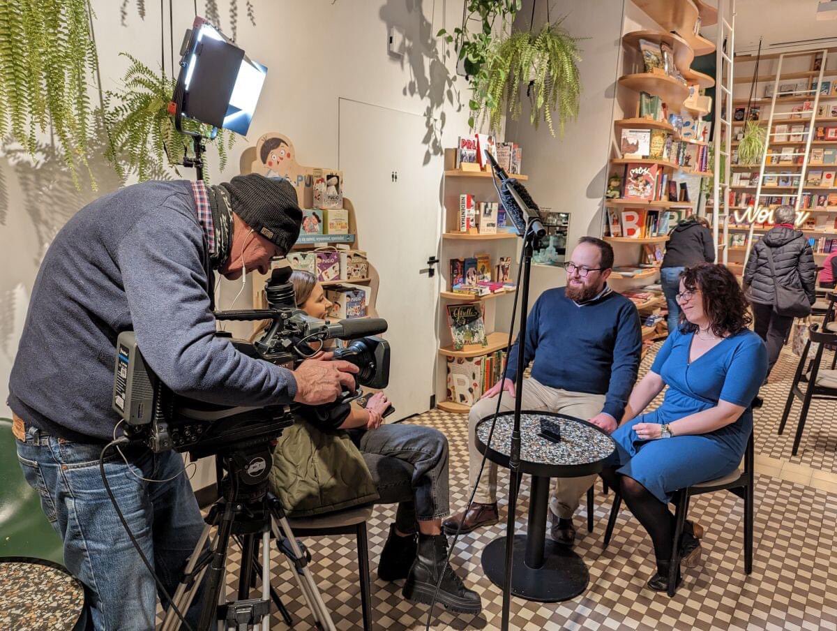 MarriageWeekInt's tweet image. MarriageWeek 2023 in Krakow
Cafe NOWA Księgarnia hosted a photo shoot for couples. 
#tydzienmalzenstwakrakow #dziendrugi #relacja #sesjafoto @MarriageWeekInt @nationalmarriageweek