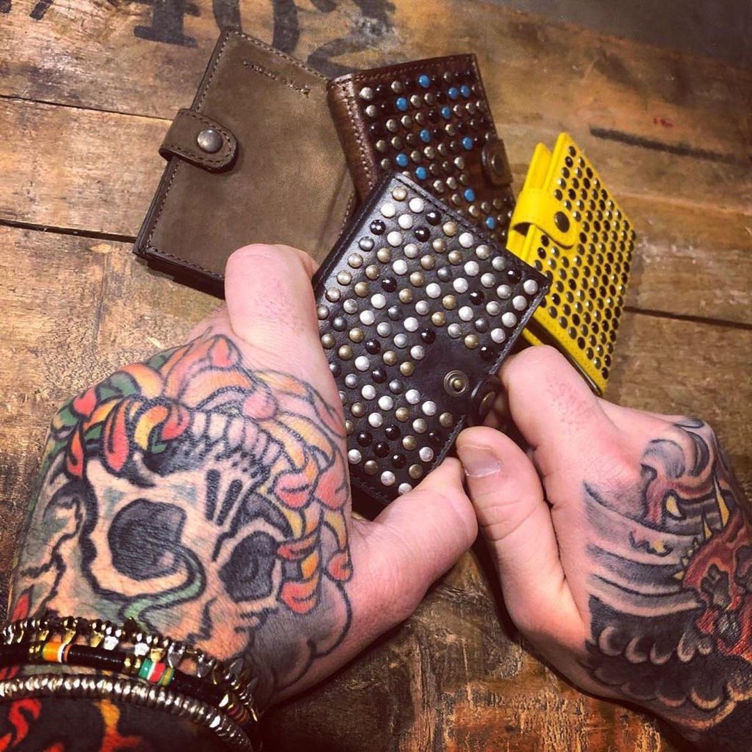 kjoreproject's tweet photo. Repost @19dieci
・・・
#19dieci #19diecicles #design #iClutch® https://t.co/PqZlxWnzVE