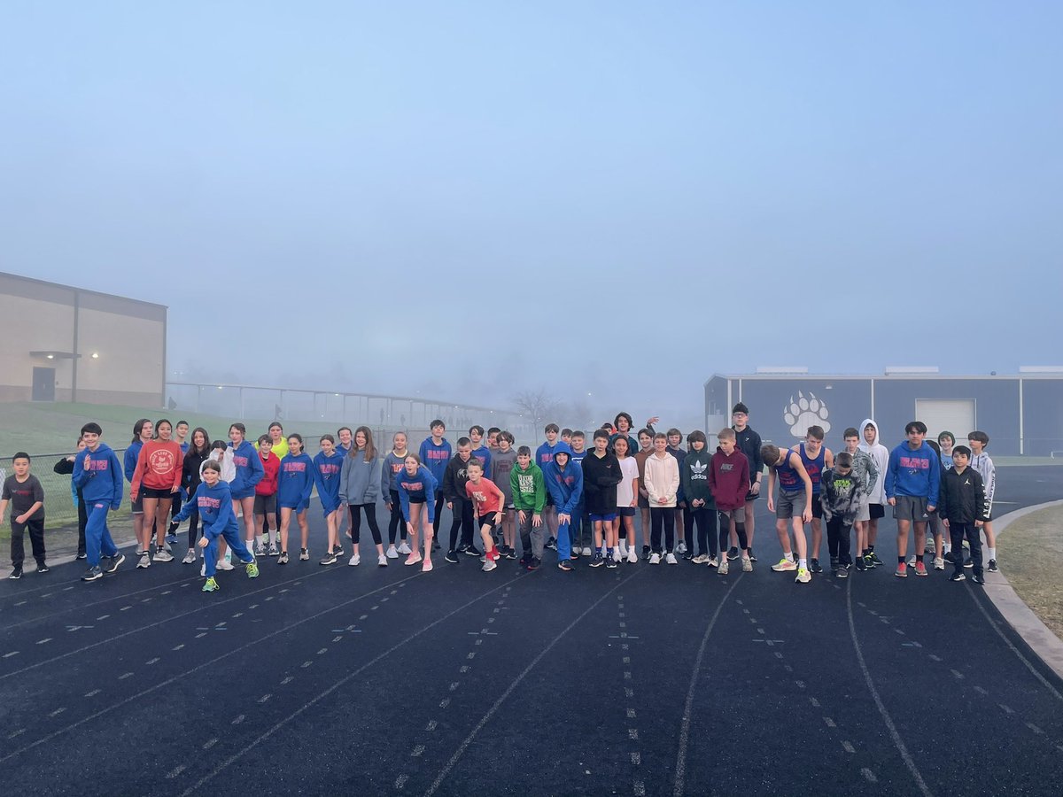 SmothersBeth's tweet photo. Another awesome day working with the 5th grade running this morning!!!!! https://t.co/OSGBEq6ezb