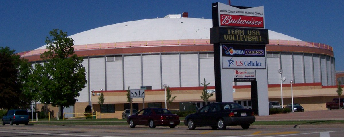 KliqThisPodcast's tweet photo. "There's a Perkins right up the street" from Green Bay's Brown County Arena.
"No wonder Aaron Rodgers is such a dick."
Grade: D
Catch #BadArenas at https://t.co/k8jrPHmjA4 🤘 https://t.co/BYYUHVOZC6