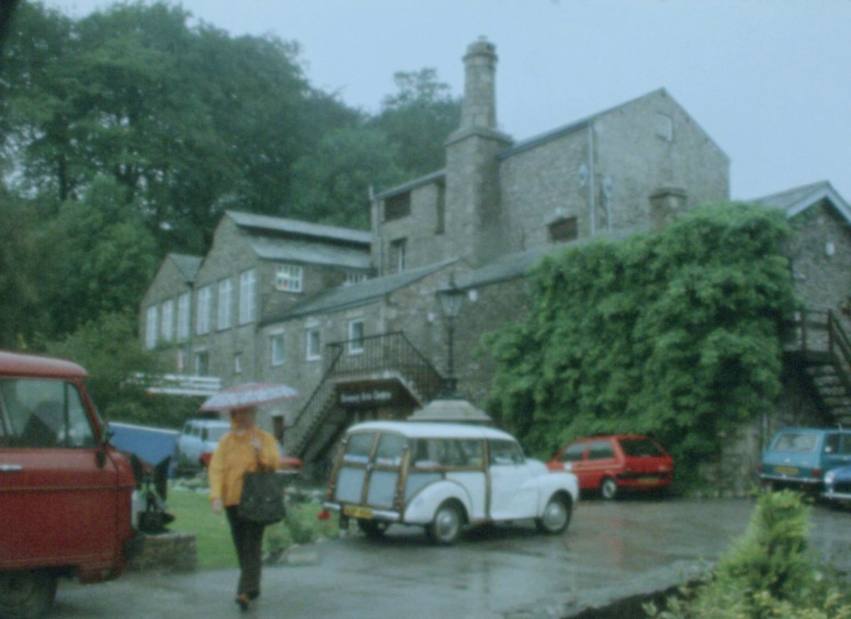 NWfilmarchive's tweet photo. Looking forward to tonight's #TVTimeMachine screening at @BACKendal
Part of the show will include a BBC news item about the Kendal Gathering (remember that?) at this iconic venue 😉
Still time to grab a ticket (8pm start): https://t.co/Bi6YLeX07C https://t.co/mqYncJtpER