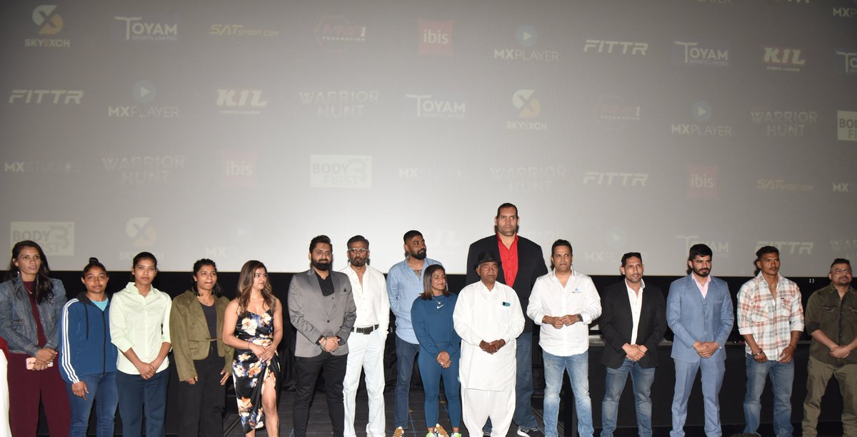 CompleteOTT's tweet image. Get ready for India's first #MMA reality series! #MXStudios brings #Kumite1WarriorHunt hosted by #SunielShetty @SunielVShetty. Watch 16 top male &amp;amp; female MMA athletes compete for the title, trained by Bharat Khandare &amp;amp; Pawan Maan. Streaming exclusively on @MXPlayer from Feb 12th!