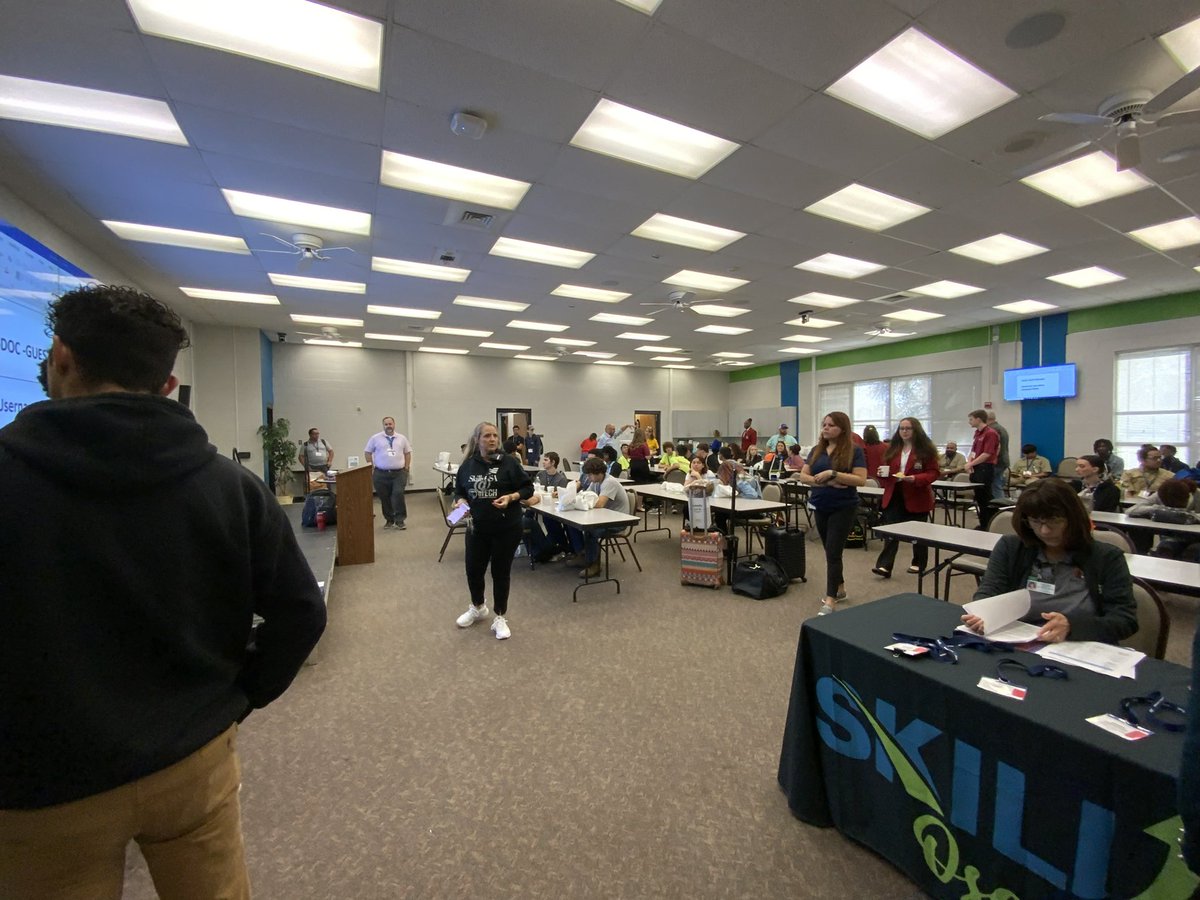 PrincipalPattyC's tweet photo. @weareoTECH is hosting the regional SkillsUSA competition again this year. House is packed! Let’s go Region 3. Good luck to all contestants.  @SkillsUSA https://t.co/iGMNtJb3cF