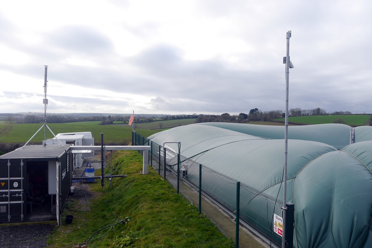 nfusouth's tweet image. Great to have @ProagriLtd with us in Cornwall today, at a farm which works with Cornish company #Bennamann to run a tractor on biomethane from cow poo!