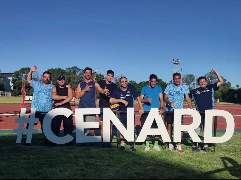 ParaDeportesOK's tweet photo. EL VOLEY SENTADO TRABAJA Y APUNTA A VARIOS FRENTES EN UN AÑO CLAVE 

La selección masculina de vóley sentado participará del Zonal 2023 en Edmonton (Canadá) del 9 al 13 de mayo. Esta competencia organizada por la ParaVóley PanAm servirá para la clasificación a los Juegos https://t.co/E8XZarJr1G