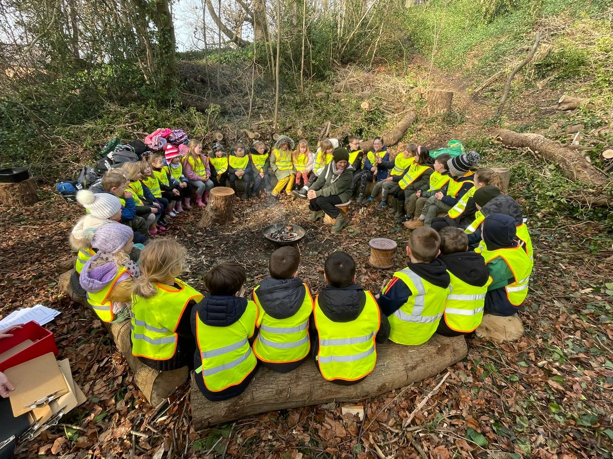 What a great start to our Pilot Forest School Sessions....
Yesterday @WoodlandClassroom welcomed <a href="/SychdynSchool/">Ysgol Sychdyn</a> to Bailey Hill for our first Forest School Session. The children were so well behaved. We hope they enjoyed the session as much as we did.
<a href="/CadwynClwyd/">Cadwyn Clwyd</a>