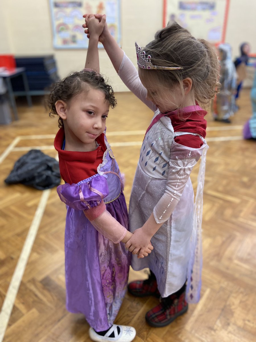 BrunswickS13's tweet photo. The F2 Fairytale ball has begun, donβt they all look fabulous. #excitinglearning #justanotherThursday π€©ππ§π»ββοΈπ§π¦ https://t.co/BLg9QV7Ecl