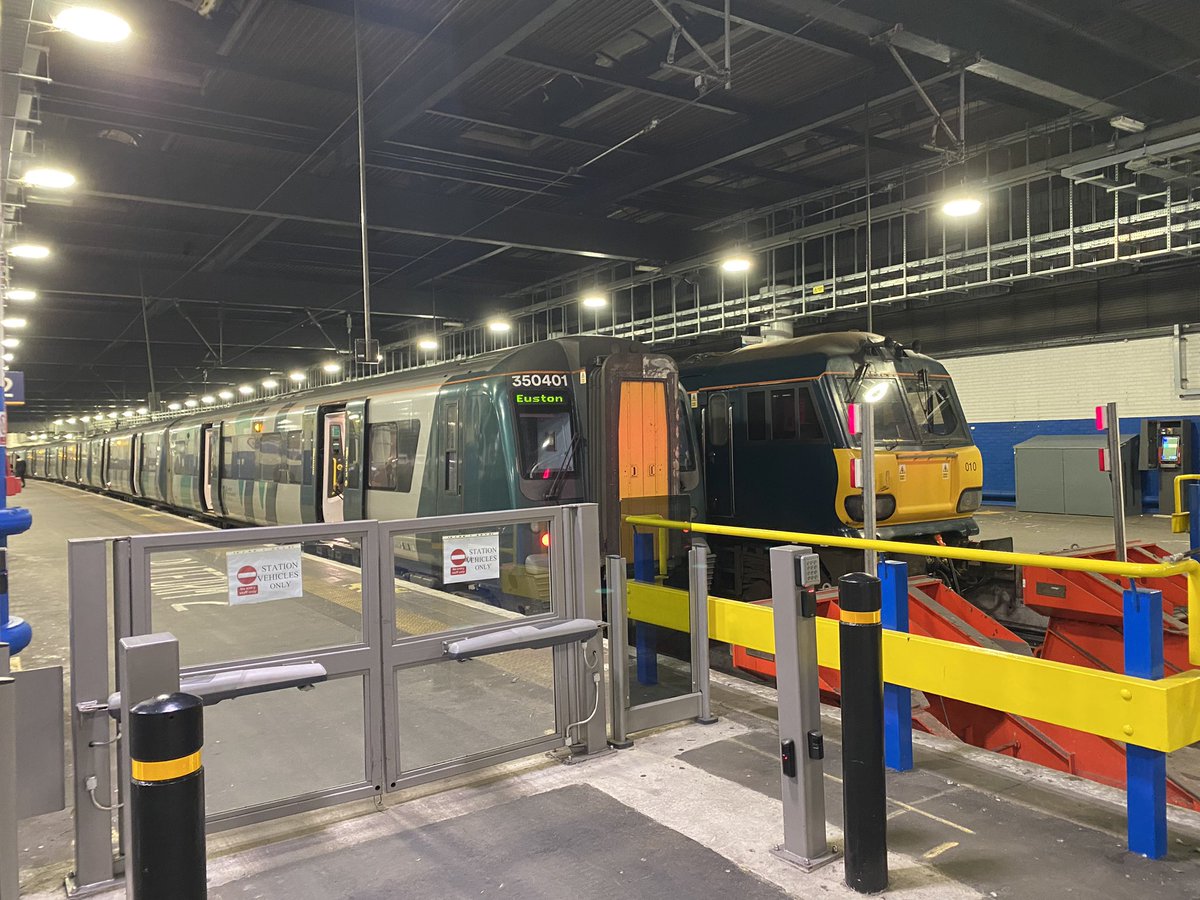 All_UK_Stations's tweet photo. Apparently itβs #ThreefiftyThursday today! https://t.co/ACegfnxBGr