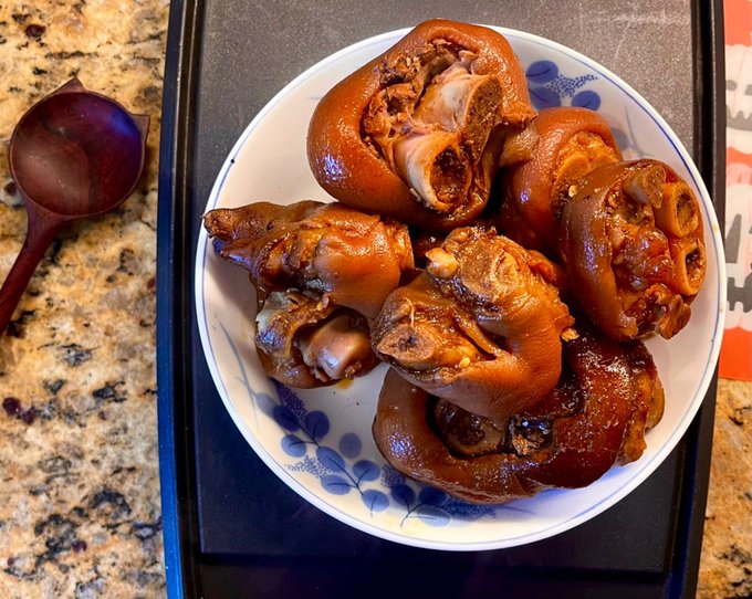 肉の日なので、
豚足の煮込みを作ってみました!٩( 'ω' )و 