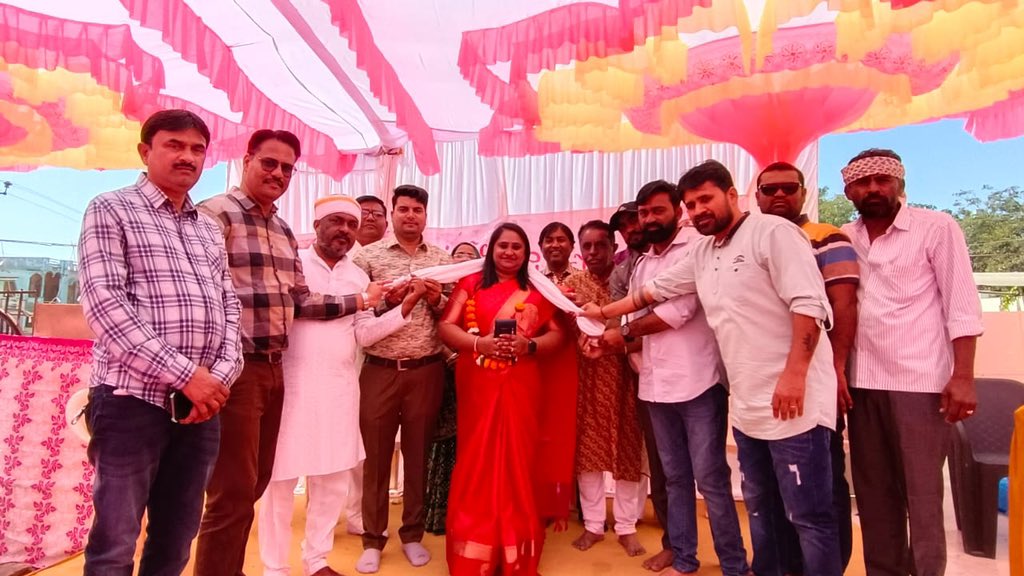 maltibenbjp's tweet photo. આજ રોજ પરમ પૂજ્ય શ્રી ધણીમાતંગ દેવ ની જન્મજયંતિ મહોત્સવ નિમિતે શ્રી સપનાનગર મહેશ્વરી સમાજ મધ્યે હાજરી આપી. #dhanimatangdev #janmjayanti https://t.co/Lt6PWSHqrM