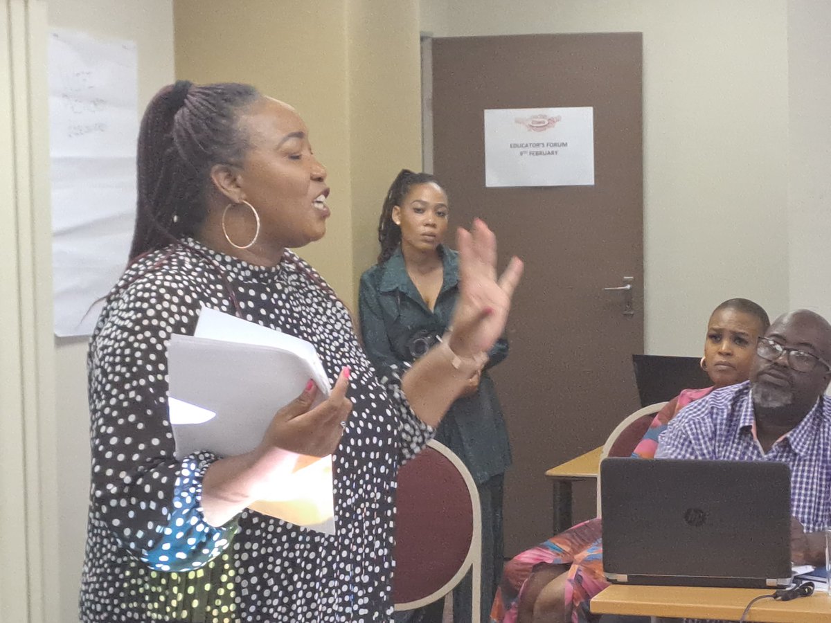 _cosatu's tweet photo. #DITSELA Institute Course on #LabourLaw is aimed to empower #workers on the critical importance of applying labour legislation at the workplace as a site of #ClassStruggle to defend #decentjobs, enforce #LabourStandards and engage in collective bargaining with employers https://t.co/RrbDrisirU