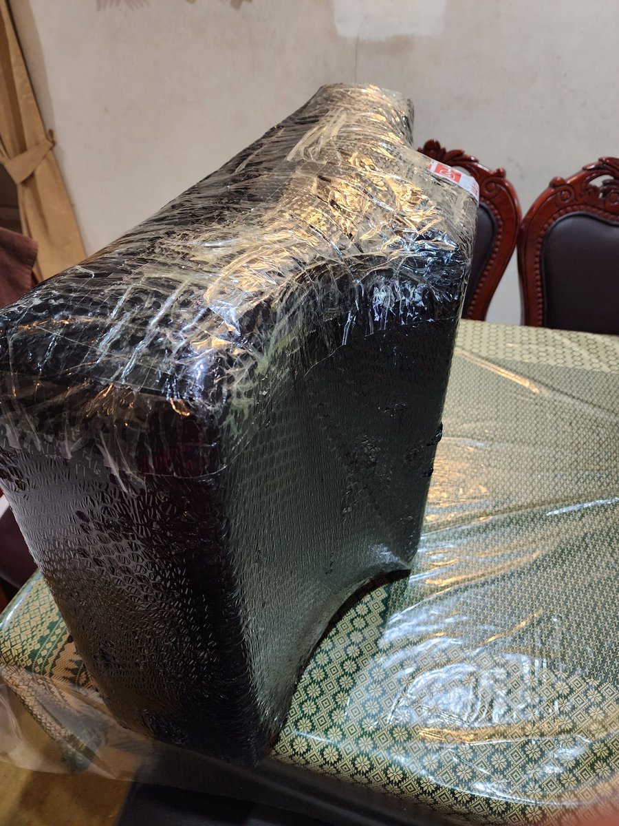 mfaudzinr's tweet image. Ho Ho Ho! What might this be? My Prism+ monitor is finally here with the Vesa mount too. Bought it online using GrabPay facility - 0% Interest 4 payments installment. Shall I do an unboxing later? Why not 😁.

#prismplusmalaysia #monitor #vesamount #IT #GrabPay