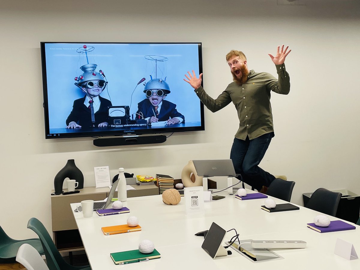 crisbalanzo's tweet photo. We ready for our #consumerneuroscience masterclass. Just like the old times…@WalnutUnlimited with one of my favs @drandymyers https://t.co/r3VHVbjEMI
