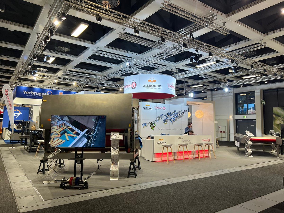 AllroundVP's tweet photo. It’s our second day at @FRUITLOGISTICA, Messe Berlin, Germany after a successful start. You are welcome to visit us at Stand A-30, in Hall 6.1
#Allroundvp #upmann #rietveldequipment #fruitlogistica2023 #vegetables #exhibition #trade #eventsuccess #berlin #messe #tradeshow https://t.co/XoALX0FUvv