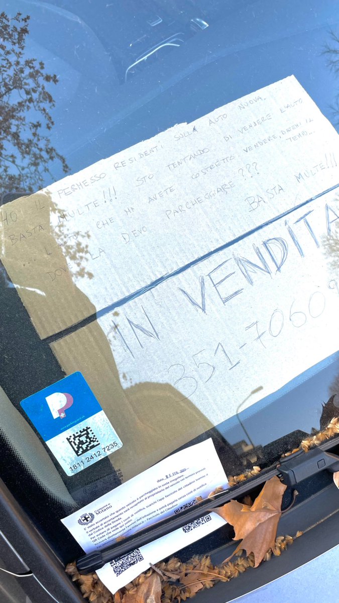 fraberra's tweet photo. ⚠️IMPORTANTE⚠️

Stamattina mi sono imbattuta in questo avviso e sinceramente vedendo una multa fresca sul parabrezza mi si è spezzato il cuore! Quasi non esistono posti blu in area C e in ogni caso il parcheggio costa quasi 3€ l’ora che vogliamo fare @BeppeSala? 1/2 #Milano https://t.co/2qebmZDx6D