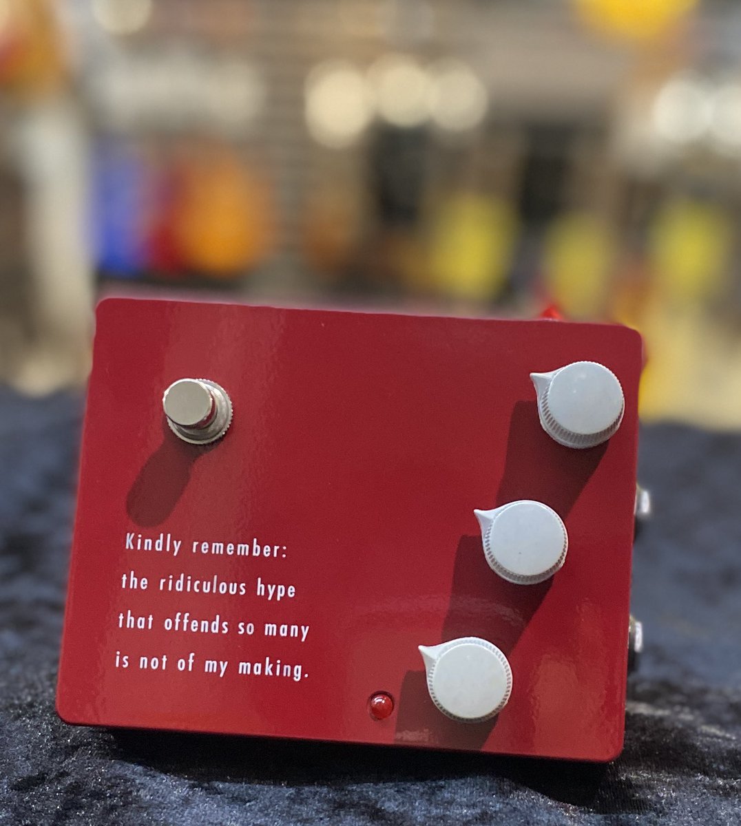 mikiame's tweet image. \❗️近日web公開予定❗️/

【USED】
KLON /KTR V2✨

伝説の名機なるものが当店に入荷しました。。。
1Fにて販売しております‼︎🗽

#klon
#ktrv2
#usedef
#三木楽器アメリカ村店