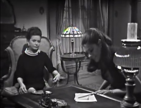 impossiblecase's tweet photo. Episode 66 (September 26, 1966)
Elizabeth listens with growing anguish as Vicki relates how she coped with her loneliness growing up at the Hammond Foundling Home. #DarkShadows #Gothic #Suspense #Soapoperas #VictoriaWinters https://t.co/r1YpsbY6C9